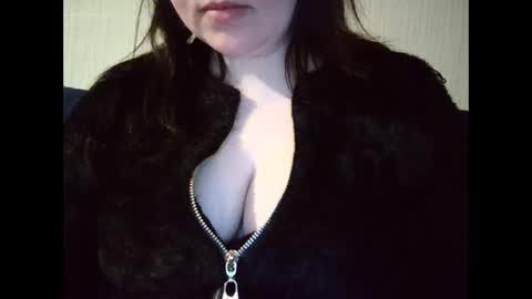 Snapshot of kamillalalove chatting on 03/01/25, 04:54 KamillaLaLove online show from 03/01/25, 04:54