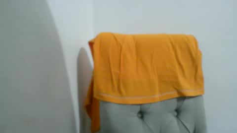 Snapshot of kamilo69_ chatting on 01/19/26, 03:32 Kamilo online show from 01/19/26, 03:32