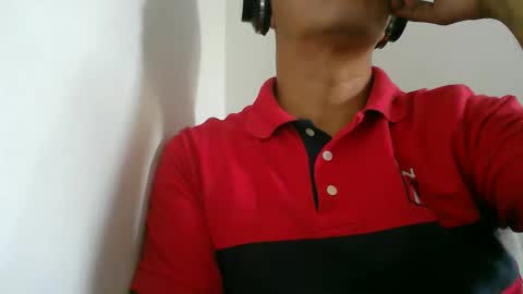 Snapshot of kamilo69_ chatting on 02/12/26, 07:09 Kamilo online show from 02/12/26, 07:09