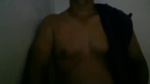 Snapshot of kamilo69_ chatting on 05/24/26, 02:27 Kamilo online show from 05/24/26, 02:27