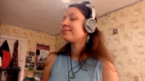 Mari  Simmons online show from 09/16/25, 07:20