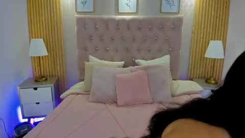 Snapshot of kamy_glam chatting on 05/17/26, 08:38 KAMY online show from 05/17/26, 08:38