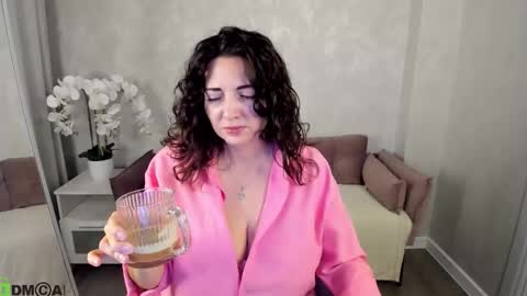 Snapshot of kandy_balls chatting on 10/12/25, 10:09 kandy_balls online show from 10/12/25, 10:09