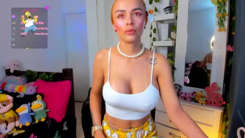 hello  Im Danni online show from 04/19/26, 12:48