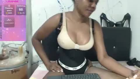 Snapshot of kandysexy chatting on 05/10/26, 03:39 Paola online show from 05/10/26, 03:39