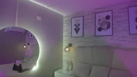 Snapshot of kanna02 chatting on 12/23/25, 09:18 Kanna online show from 12/23/25, 09:18