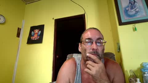 Snapshot of kansasfarmer1 chatting on 08/05/26, 03:48 kansasfarmer1 online show from 08/05/26, 03:48