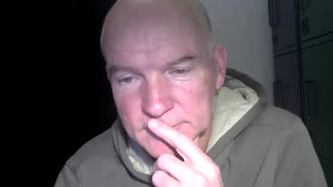 Robbie online show from 11/14/25, 03:55