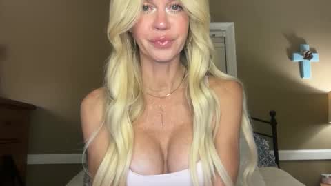 kara online show from 10/17/25, 12:36