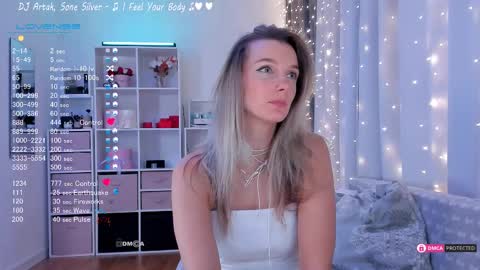 Julia online show from 02/10/25, 02:52