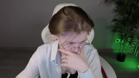 Karen online show from 03/10/26, 10:20