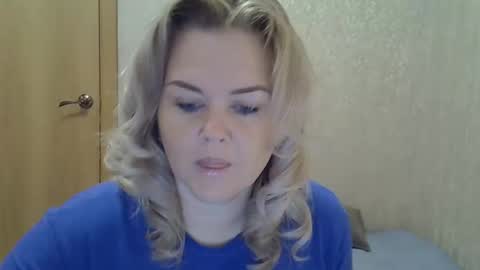 karennelsonx online show from 09/28/25, 09:03