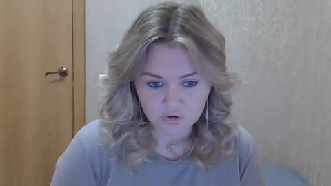 karennelsonx online show from 11/11/25, 09:31