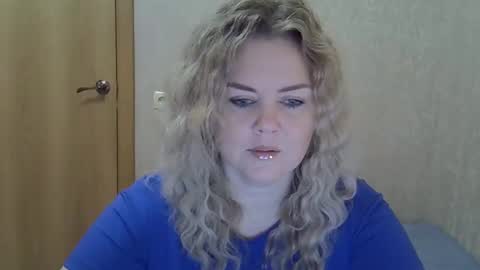 karennelsonx online show from 11/30/25, 02:54