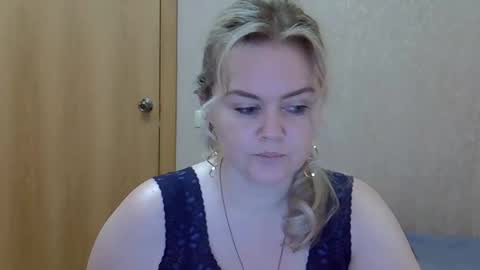 karennelsonx online show from 04/01/26, 01:41