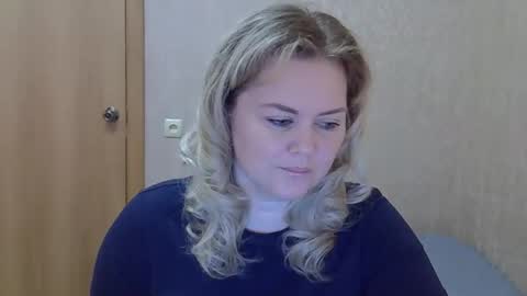 Snapshot of karennelsonx chatting on 06/08/26, 09:09 karennelsonx online show from 06/08/26, 09:09
