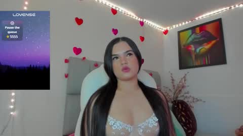 Snapshot of karin_grey69 chatting on 09/30/25, 01:49 Karin    online show from 09/30/25, 01:49