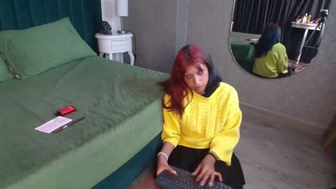 Snapshot of karin_ks chatting on 02/14/25, 05:30 Karina online show from 02/14/25, 05:30