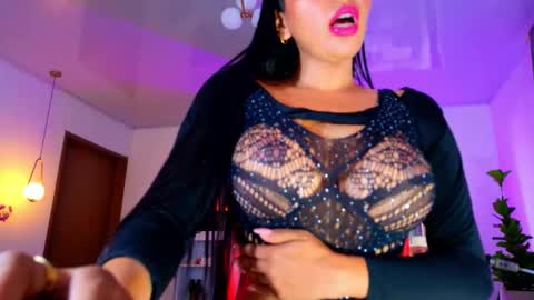 karina4squirt online show from 12/18/25, 12:11