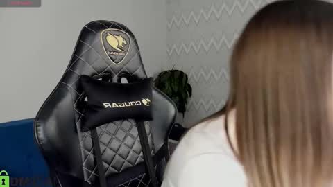 karina_broks online show from 11/13/25, 11:31