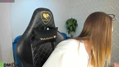 karina_broks online show from 11/25/25, 09:42