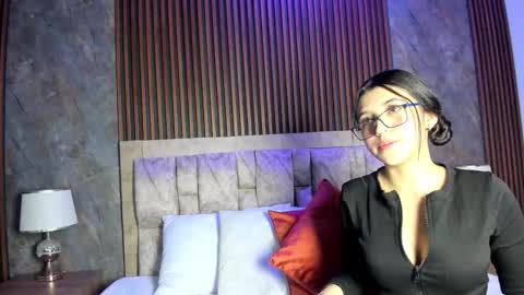 karina_carmona online show from 11/13/25, 12:59