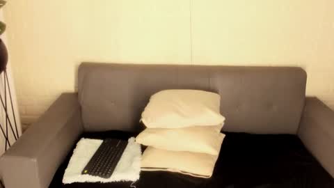 Kari online show from 12/21/25, 11:17