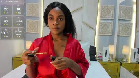 karinaacox online show from 04/02/26, 12:47