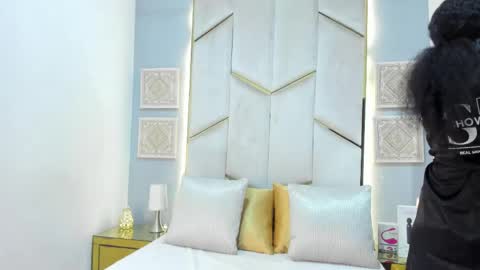 karinaacox online show from 04/14/26, 12:44