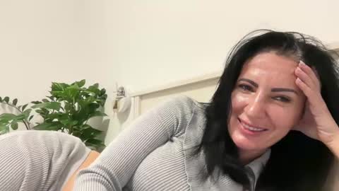 Snapshot of karinablair chatting on 12/15/24, 08:25 Karina online show from 12/15/24, 08:25