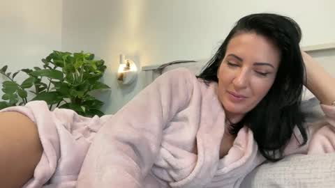 Snapshot of karinablair chatting on 12/25/24, 09:34 Karina online show from 12/25/24, 09:34