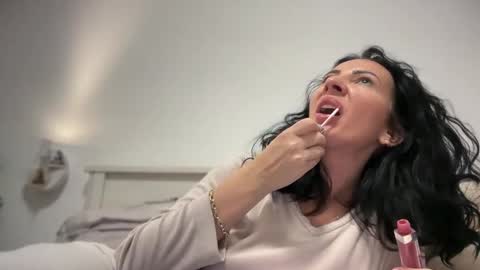 Snapshot of karinablair chatting on 01/02/25, 06:34 Karina online show from 01/02/25, 06:34