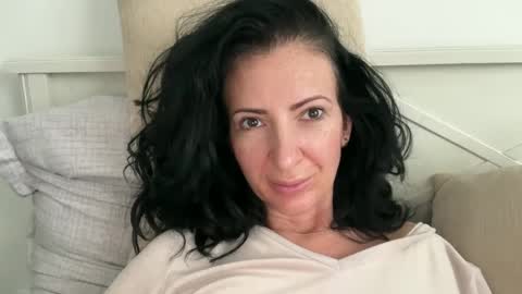 Snapshot of karinablair chatting on 01/04/25, 11:22 Karina online show from 01/04/25, 11:22