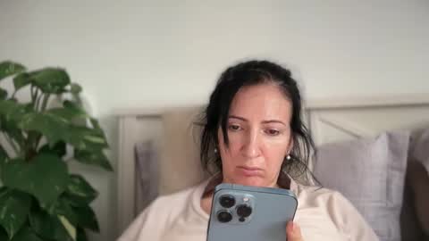 Snapshot of karinablair chatting on 02/04/25, 01:48 Karina online show from 02/04/25, 01:48