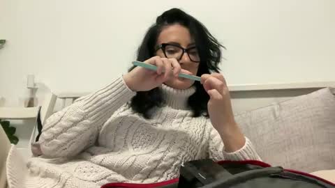 Snapshot of karinablair chatting on 02/26/25, 04:24 Karina online show from 02/26/25, 04:24