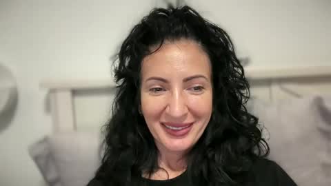 Snapshot of karinablair chatting on 03/11/25, 11:04 Karina online show from 03/11/25, 11:04