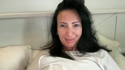 Snapshot of karinablair chatting on 10/03/25, 08:00 Karina online show from 10/03/25, 08:00