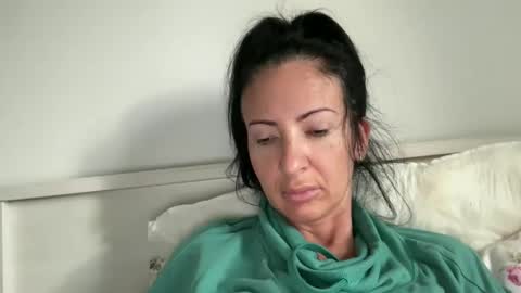 Karina online show from 11/04/25, 06:45