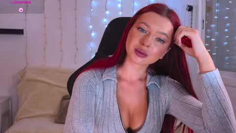 Snapshot of karinchik_ chatting on 02/14/25, 10:36 Karina online show from 02/14/25, 10:36