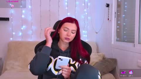 Snapshot of karinchik_ chatting on 03/01/25, 10:21 Karina online show from 03/01/25, 10:21