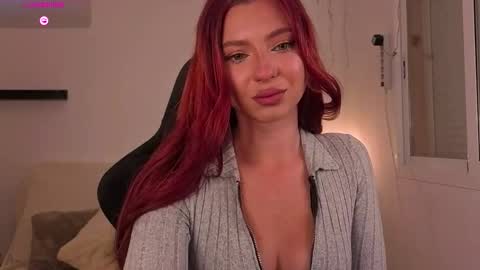 Snapshot of karinchik_ chatting on 11/29/25, 08:23 Karina online show from 11/29/25, 08:23