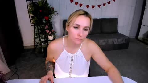 Karina  online show from 02/21/25, 09:32