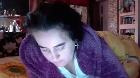 karinkabrunetka2 online show from 12/15/25, 07:45