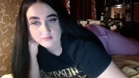 karinkabrunetka2 online show from 12/15/25, 08:24