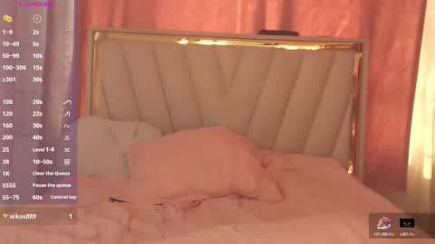 Karla online show from 11/10/25, 01:43