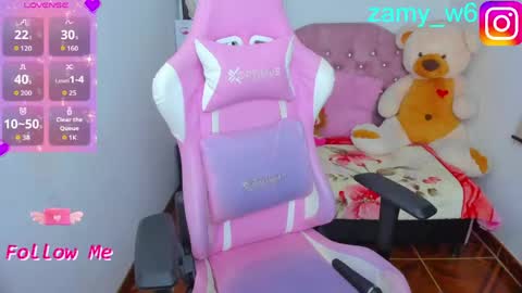 Snapshot of karla_cutee1 chatting on 05/01/26, 05:12 karla online show from 05/01/26, 05:12