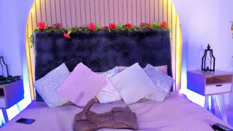 Karla Gonzaless online show from 10/14/25, 10:21