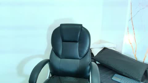 Snapshot of karla_hilton1 chatting on 02/10/26, 11:36 karla_hilton1 online show from 02/10/26, 11:36