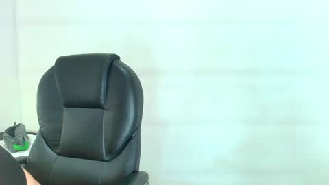 karla_hilton1 online show from 04/10/26, 11:37