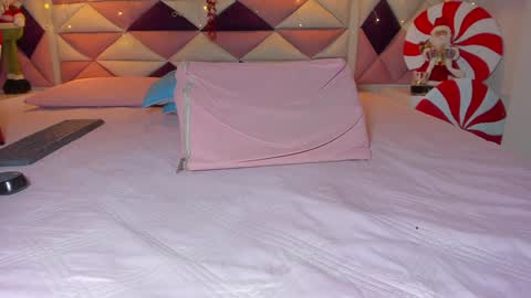 Snapshot of karla_wonderful chatting on 12/28/24, 09:31 karolina online show from 12/28/24, 09:31